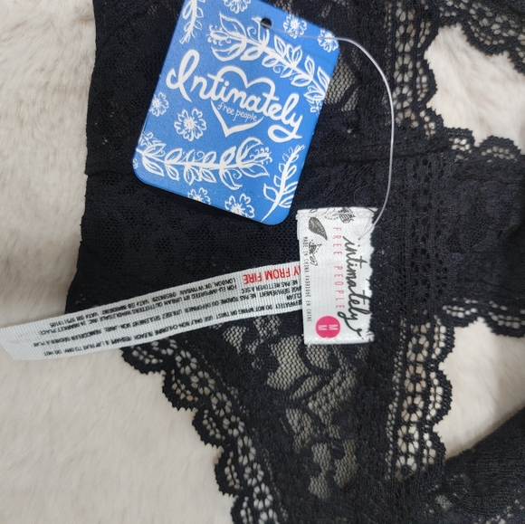 Black Lace Thong - Picture 3 of 3